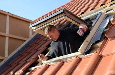 Pose de fenêtres de toit Velux à Clayeures